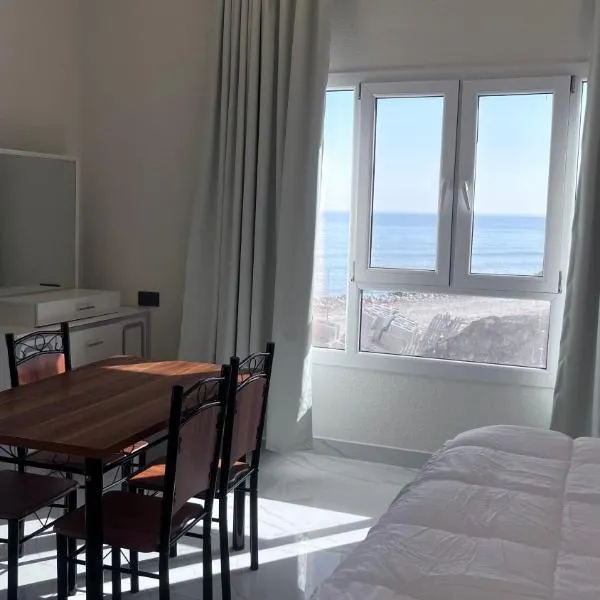 Al Tasnem Beach, hotel i Sur