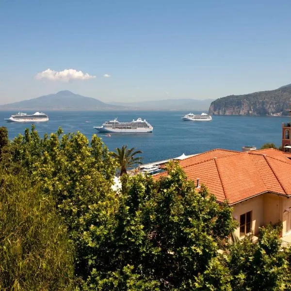Al Centro Suites, hotel v Sorrentu