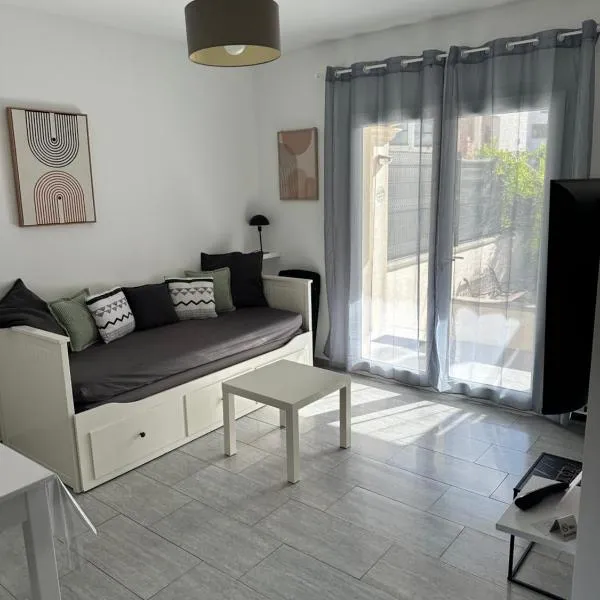 Chez Allison 3 Étoiles, hotel in Cavaillon