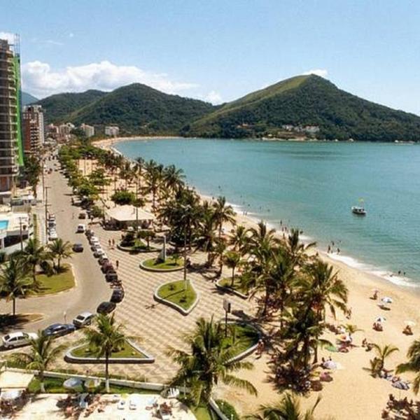 lindo apartamento martim de sá 2 dormitórios pé na areia 22 C gicelia