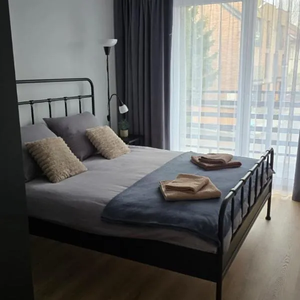 Apartamenty Żurawia 1 - Piętro 1, hotel in Krakow