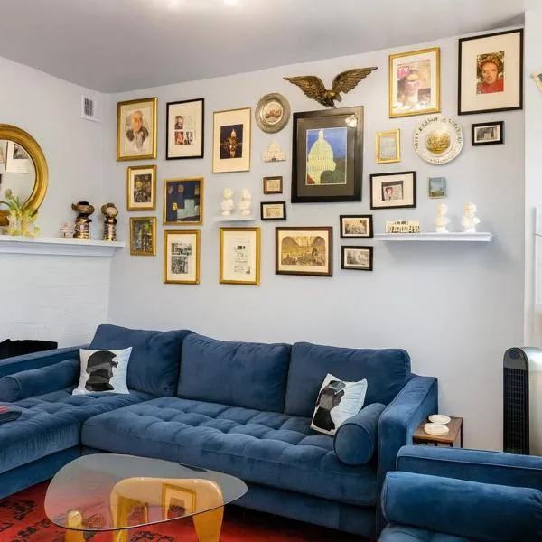 Cap Hill Row 2 Bedrooms, Walk to Sights, Parking, hotel ve Washingtonu