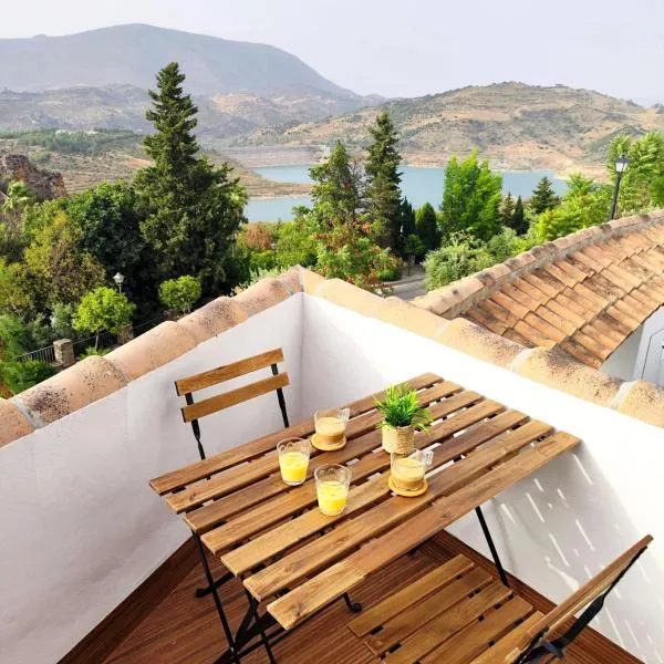 Apartamentos Sol y Luna, hotel u gradu Zahara de la Sjera