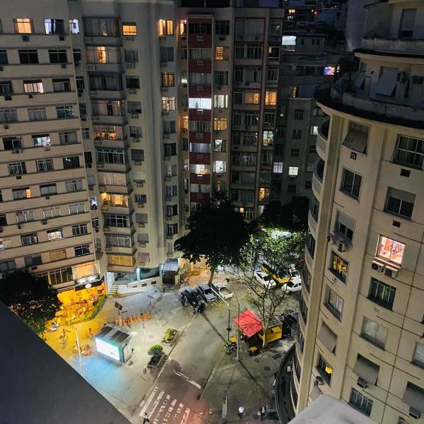 flat Copacabana 1 quadra da praia