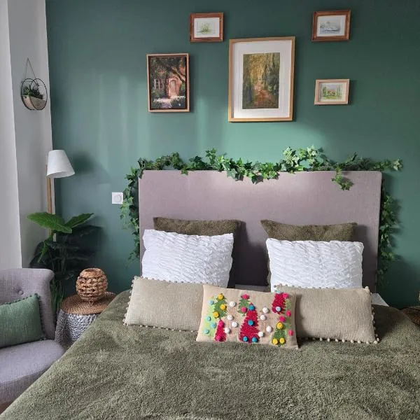 Studio Le Paradis Vert Aix-en-Provence, parking, piscine, hotel i Aix-en-Provence