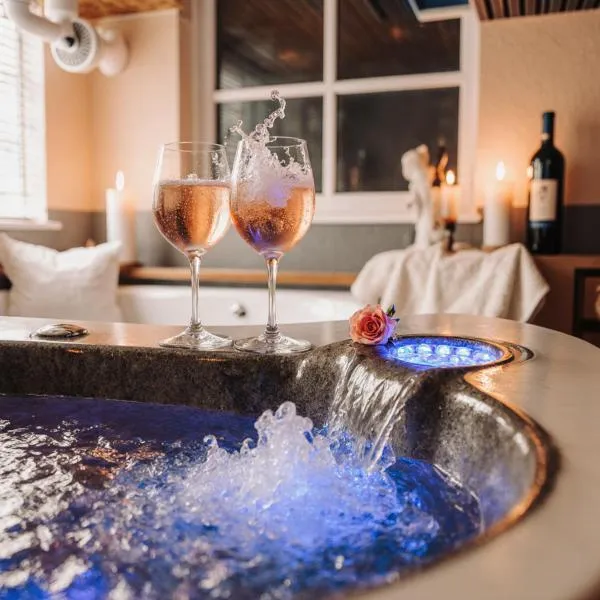 The Perfumers House Hot Tub Near St Pete Beach, hotel v destinaci St Petersburg