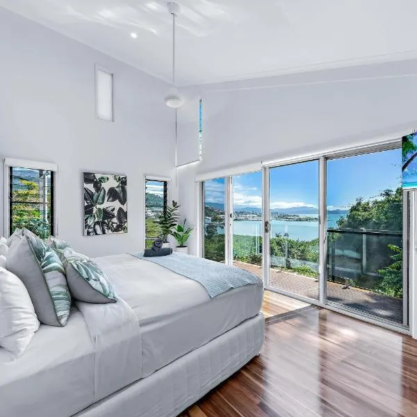 MANDALAY ESCAPE, SECLUSION & SERENITY WITH A POOL, hotel in Airlie Beach