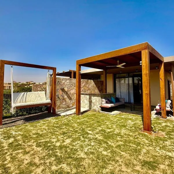 Luxury 1 BR apartment with garden, Mesca - Somabay, hotel in Hurghada