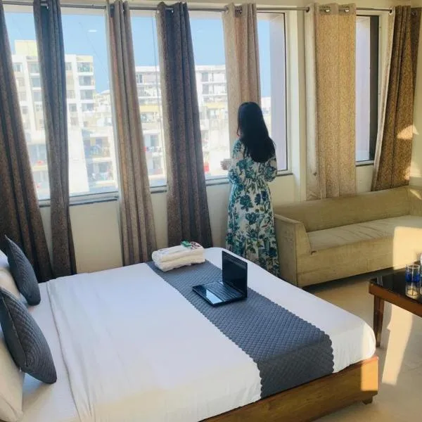 Hotel Wood-Crest !! Affordable, Cozy And Peaceful Stay !!、Zirakpurのホテル