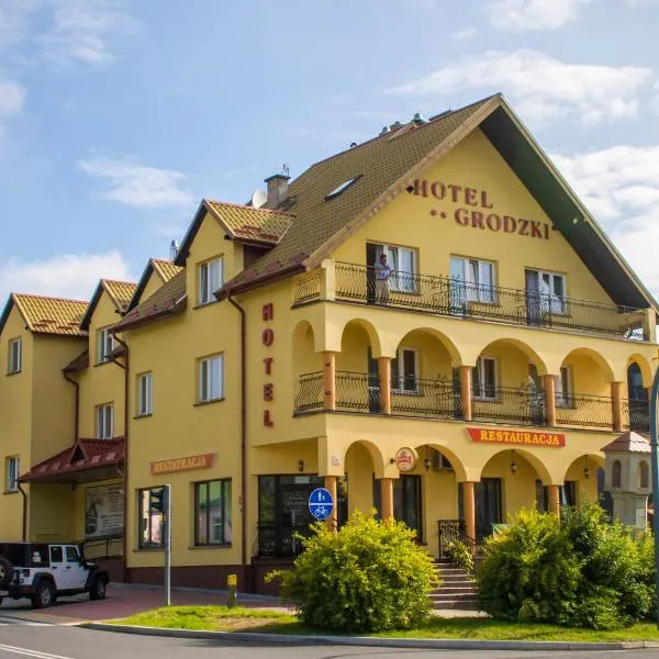 Hotel Grodzki, מלון בסאנדומירז
