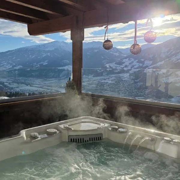 Ferienwohnung La-Wurm mit privatem Whirlpool, hotel in Hart im Zillertal