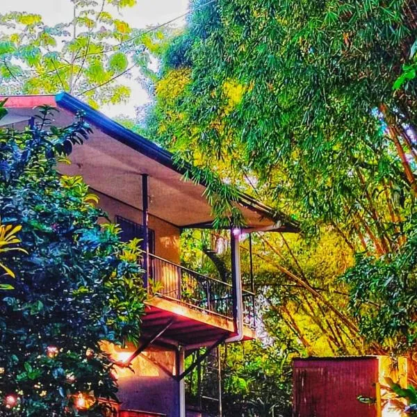 Casa Emma Quepos, hôtel à Quepos