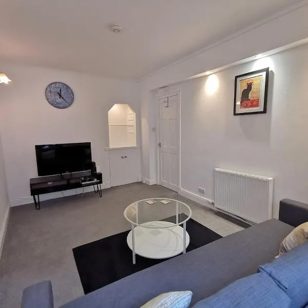 High Street Hideaway, hotel i Kirkcaldy