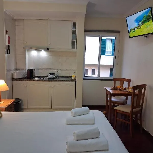 Ribeira Brava Studios - H, hotel di Ribeira Brava