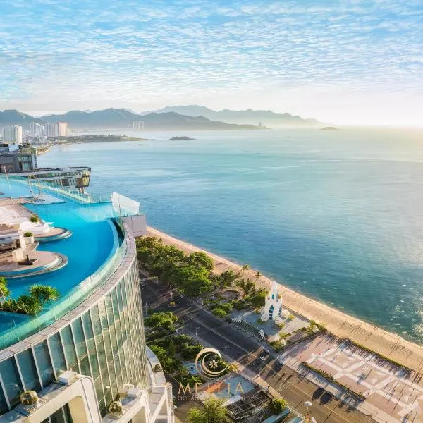 MELLIA OCEANUS NHA TRANG BAY Five-Star Suites, hotel en Nha Trang