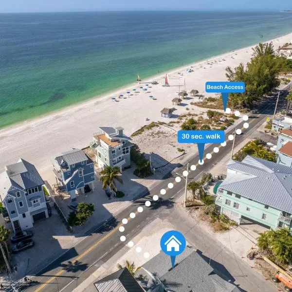Across from the beach - Bella by the Sea by SeaBreeze Vacation, hotel Bradenton Beachben