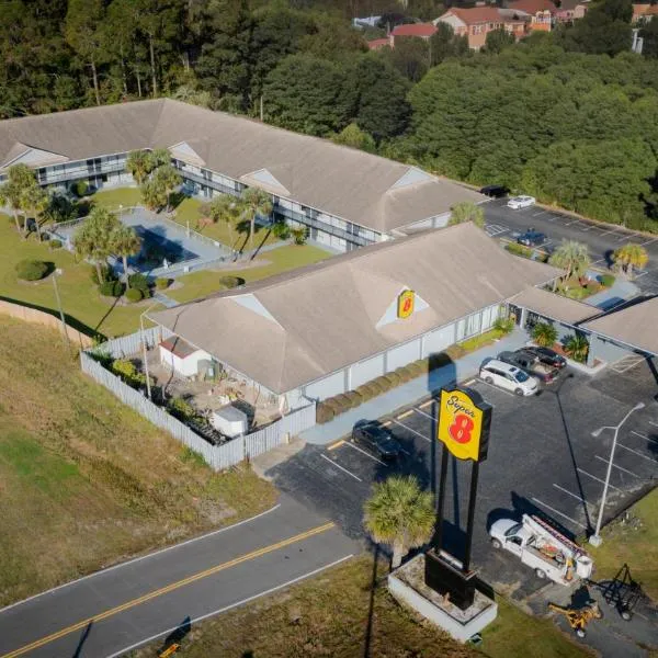 Super 8 by Wyndham Hardeeville - Savannah North, hotel in Hardeeville