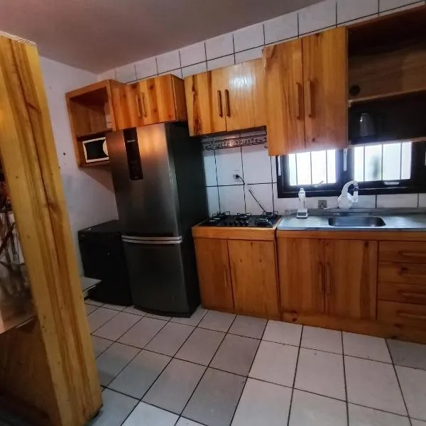 POUSADA TEMPORADA BIBi casa inteira com café, hotel in São Gabriel