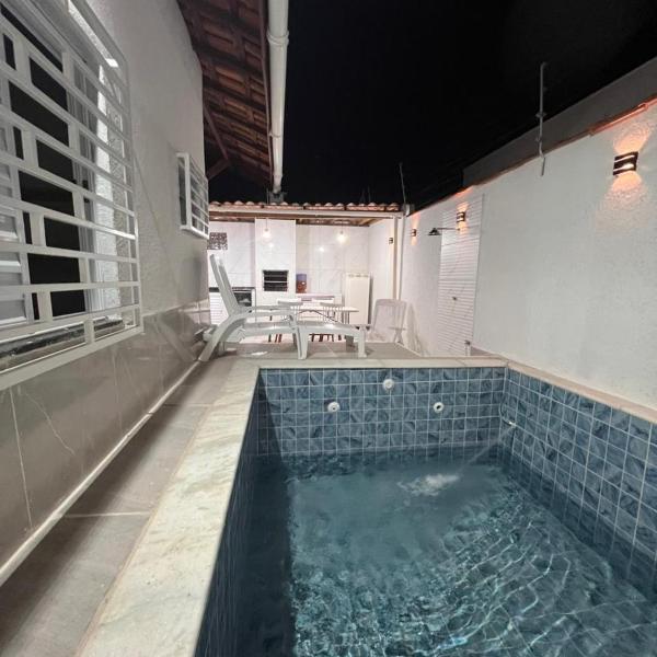 Casa Aconchegante em Itanhaem- Piscina e Churrasqueira 10 pessoas
