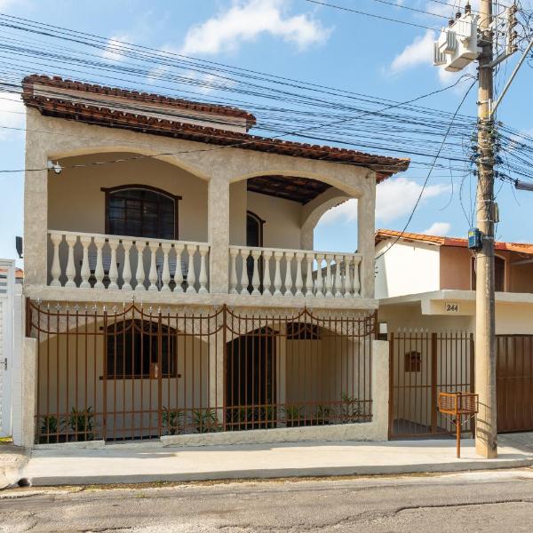 Casa 6 Quartos em Contagem - Ótima para Grandes Grupos