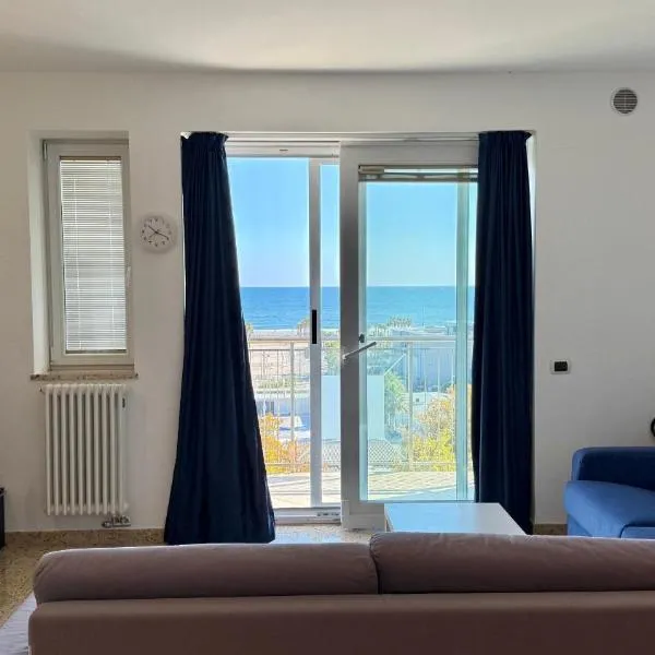 Le Murrine Frontemare Apartment Seaview 504, отель в Соттомарине