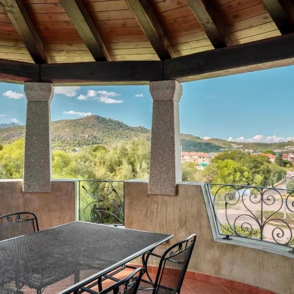 Residence with private beach in Marinella, ξενοδοχείο σε Marinella