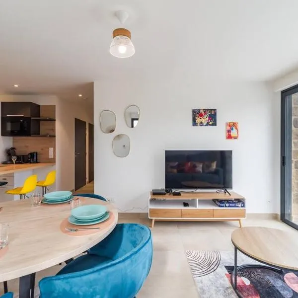 Appartement neuf Côte de Granit Rose - Ploumanac'h, hotel in Perros-Guirec