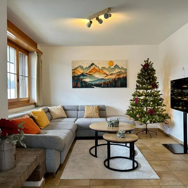 Apartment with Balcony & Mountain View, hotelli kohteessa Küblis