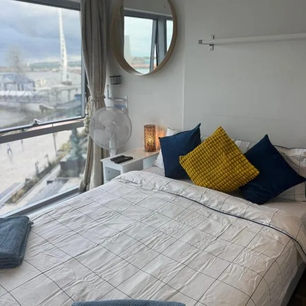 Stylish & Spacious 2BR 2BA, 02 Greenwich, hotell Londonis