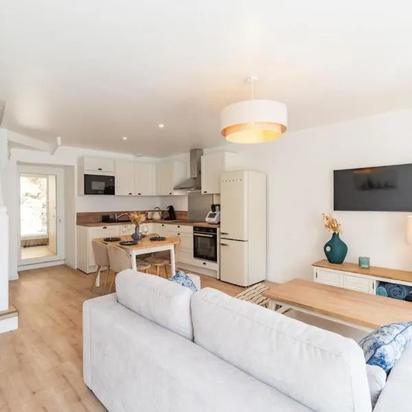 Charmante maison neuve avec terrasse Port du Legue, hotel v destinaci Plérin