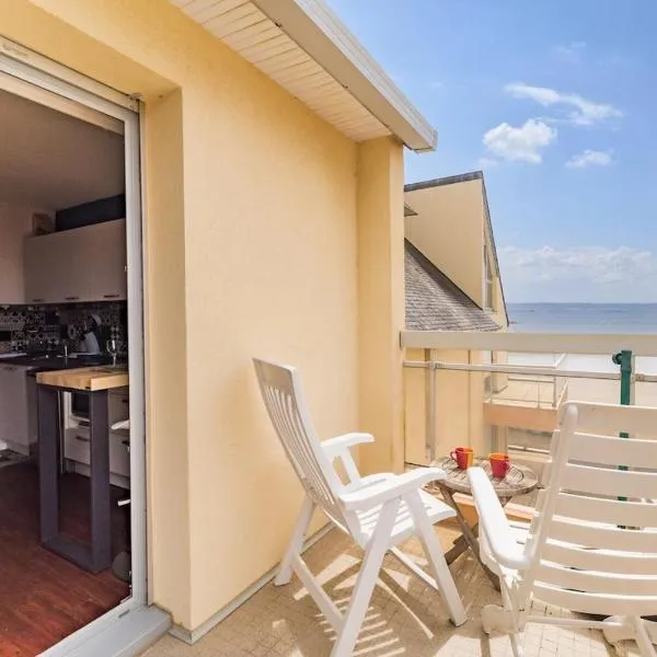 Les Pieds dans l'Eau Studio a Trebeurden plage, hotel v destinaci Trébeurden