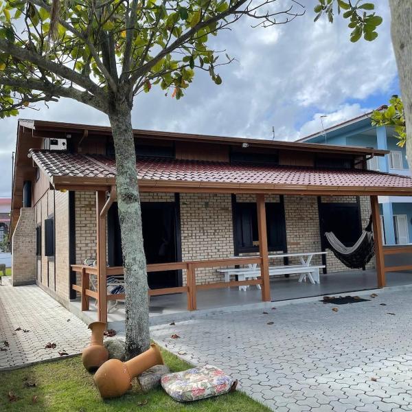 Casa aconchegante a poucos passos da praia - Foto 5