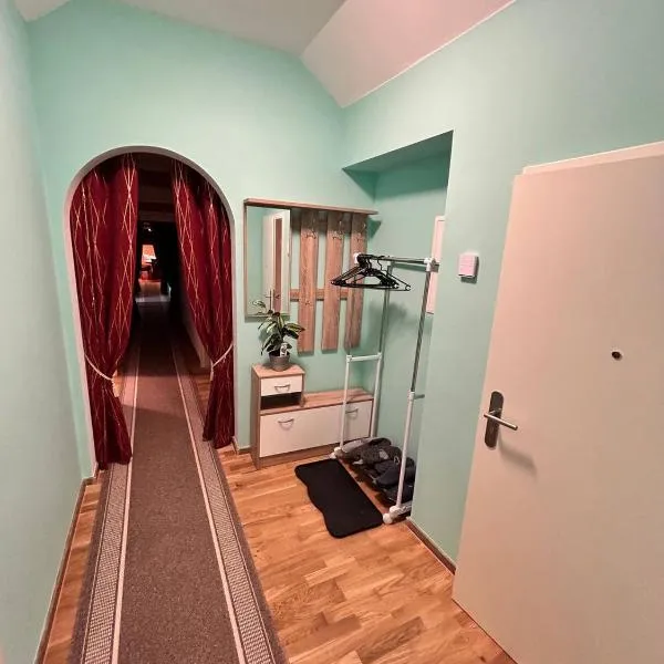 Casa Delli Gatti Monteurunterkunft 8 Zimmer 9 Personen, hotel sa Leipzig