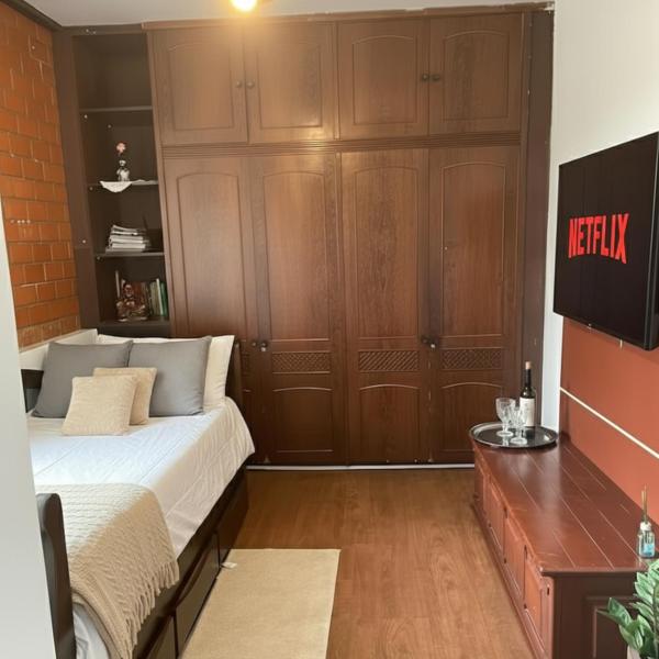 Quarto aconchegante no Centro de Nova Friburgo!