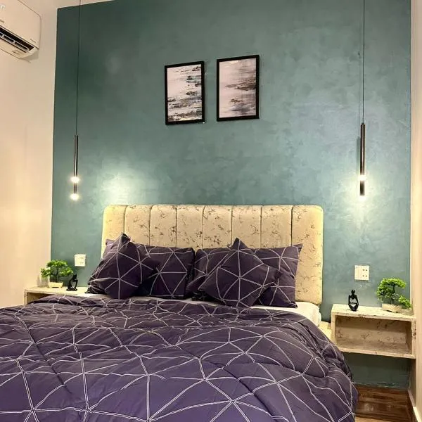 Exclusive VIP 1 Bedroom Apartment in DHA Phase 6 By Virani, отель в Карачи