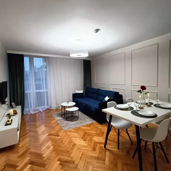 Apartament Aksamitny, hotel in Toruń