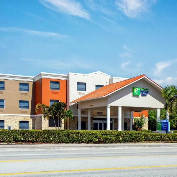 Holiday Inn Express & Suites Lantana by IHG, hotel in Lantana