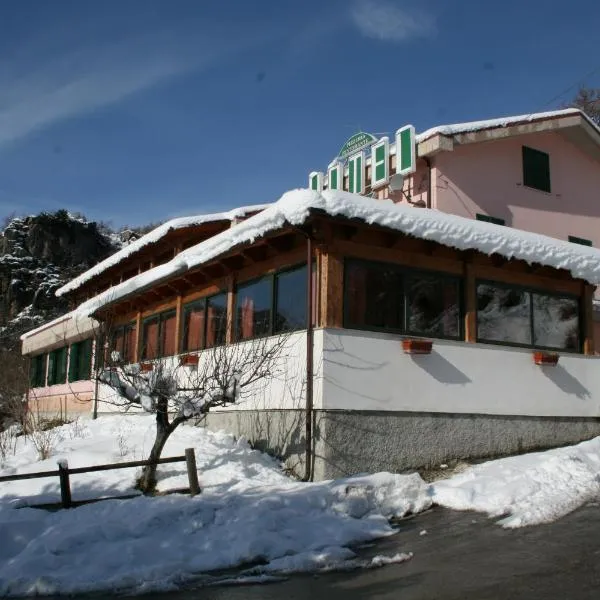Nido delle Rondini hotel Ristorante Pizzeria, hotel Fallóban