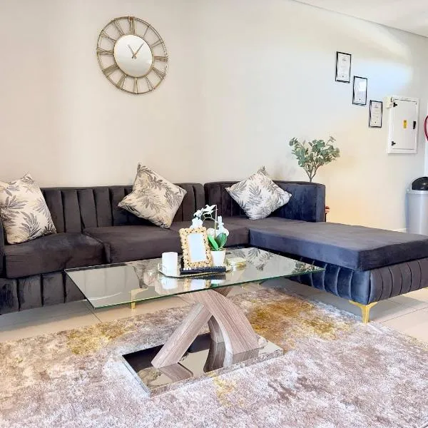 Jazlyn KJG CBD Balcony & Aircon Loft at 51 on Lazarett, hotel em Windhoek