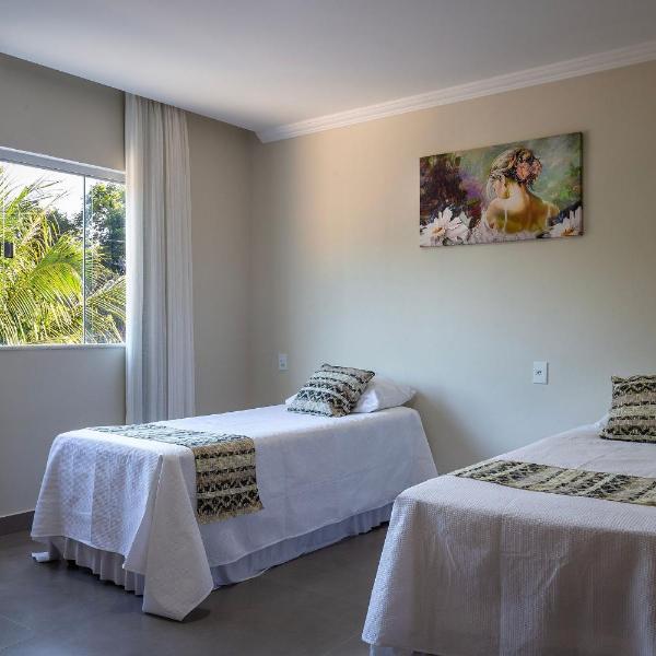 Casa com Piscina e Churrasqueira Privativa ! - Foto 2