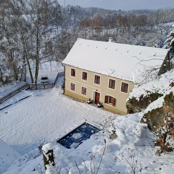 Chalupa Zátyní - celý objekt, hotel i Dubá