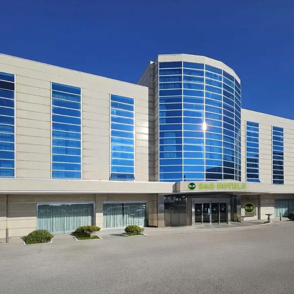 B&B HOTEL Napoli San Mauro、カザルヌオーヴォ・ディ・ナーポリのホテル