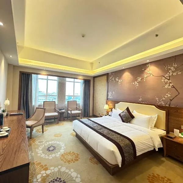 Hồng Vận Grand Hotel Móng cái, hotel in Móng Cái