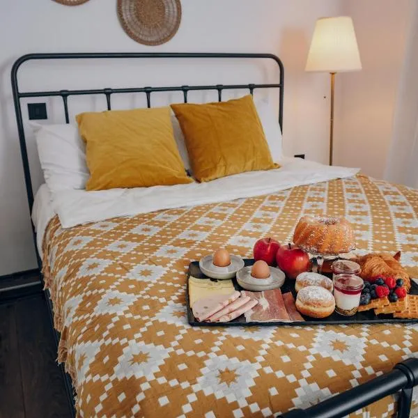 Open Concept Boutique Hotel - free breakfast & parking: Belgrad'da bir otel