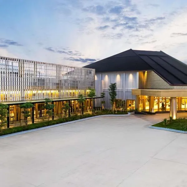 Novotel Pontianak Convention Centre, khách sạn ở Pontianak