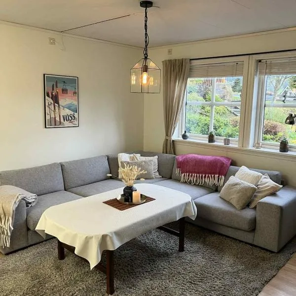 Cozy Central Apartment - Free Parking & Wifi, ξενοδοχείο στο Vossevangen