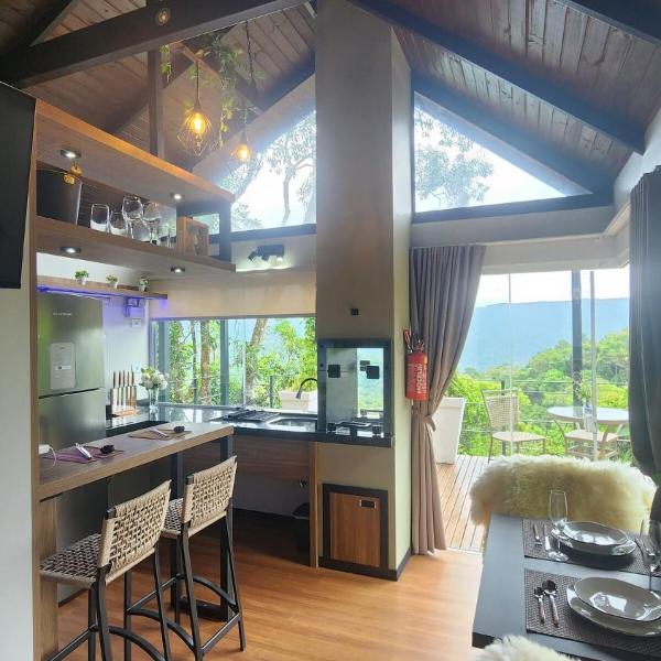 Linda Cabana com Vista Incrível nas Montanhas com Trilha, Cachoeira e Alexa - Foto 4