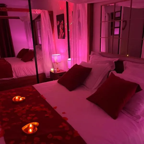 Rousson에 위치한 호텔 Suite romantique La Maison de Flora SPA intérieur, jardin et lit King size