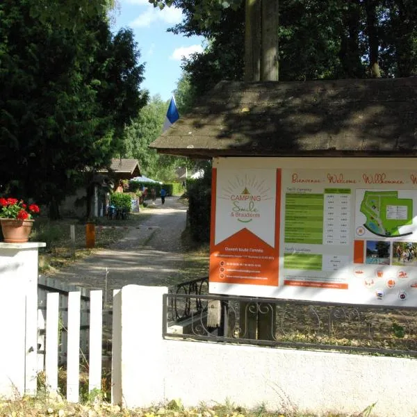 Camping Smile & Braudieres, hotel a Mézières-sous-Lavardin