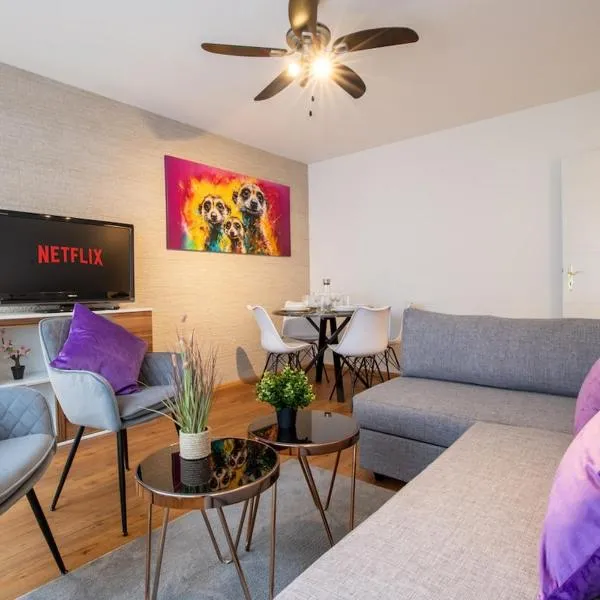 Spacious Apartment near Roche and Tinguely - Special MAGICAL MEERKATS 1 Apartment, Basel, up to 6 guests, hotel di Basel